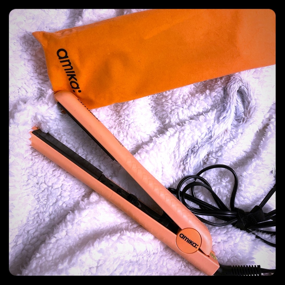 Amika Flat Iron